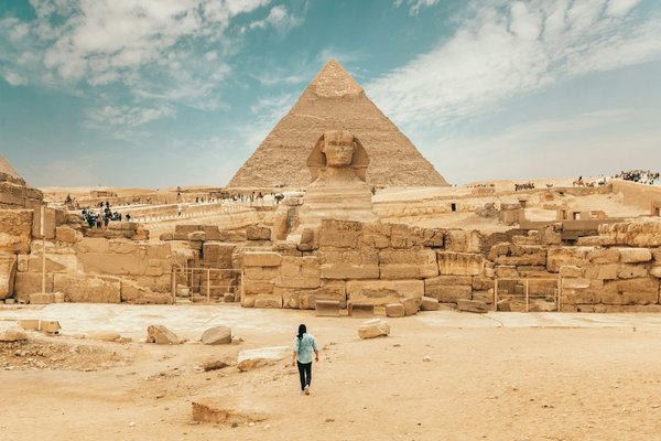 Comment découvrir les merveilles archéologiques de la vallée des Rois en Égypte : itinéraires et astuces pour éviter la foule ?